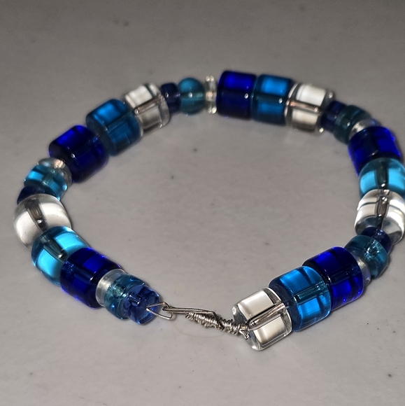 Handmade Wire Blue and Clear Beaded Bracelet - Picture 1 of 4